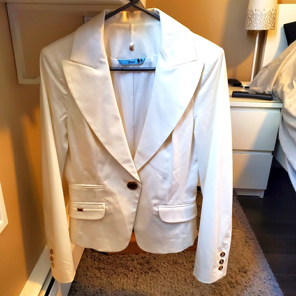 White Maciano Blazer